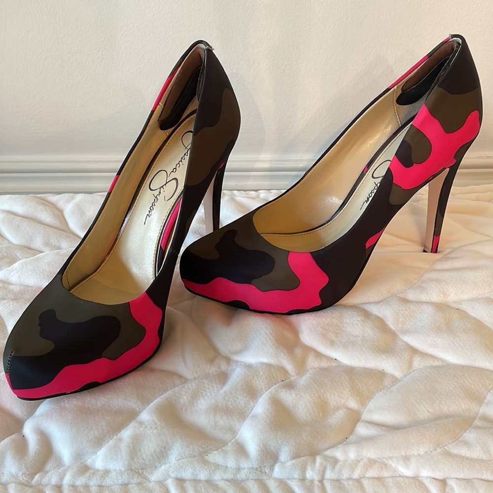 Jessica Simpson parisha pink combo neon print camo